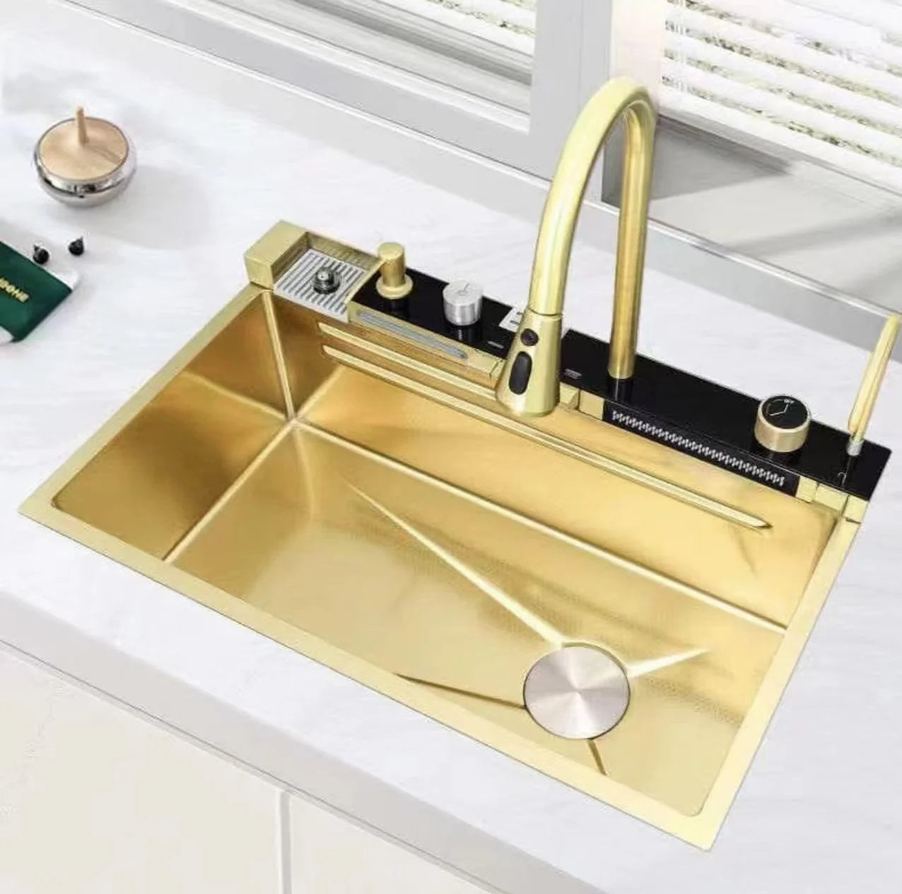 Кухонная мойка с цифровым дисплеем, водопадным дизайном, наносотовой структурой, из нержавеющей стали, односекционная мойка, мойка для посудомоечной машины, многофункциональная. 2024 год.